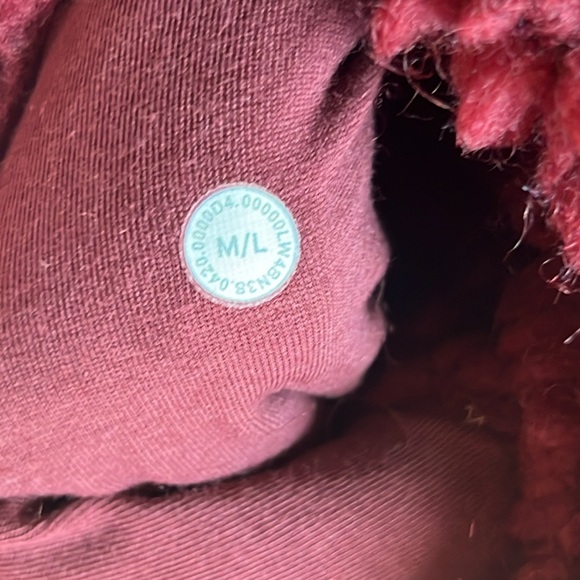 Lululemon fleece half zip up - Picture 3 of 9